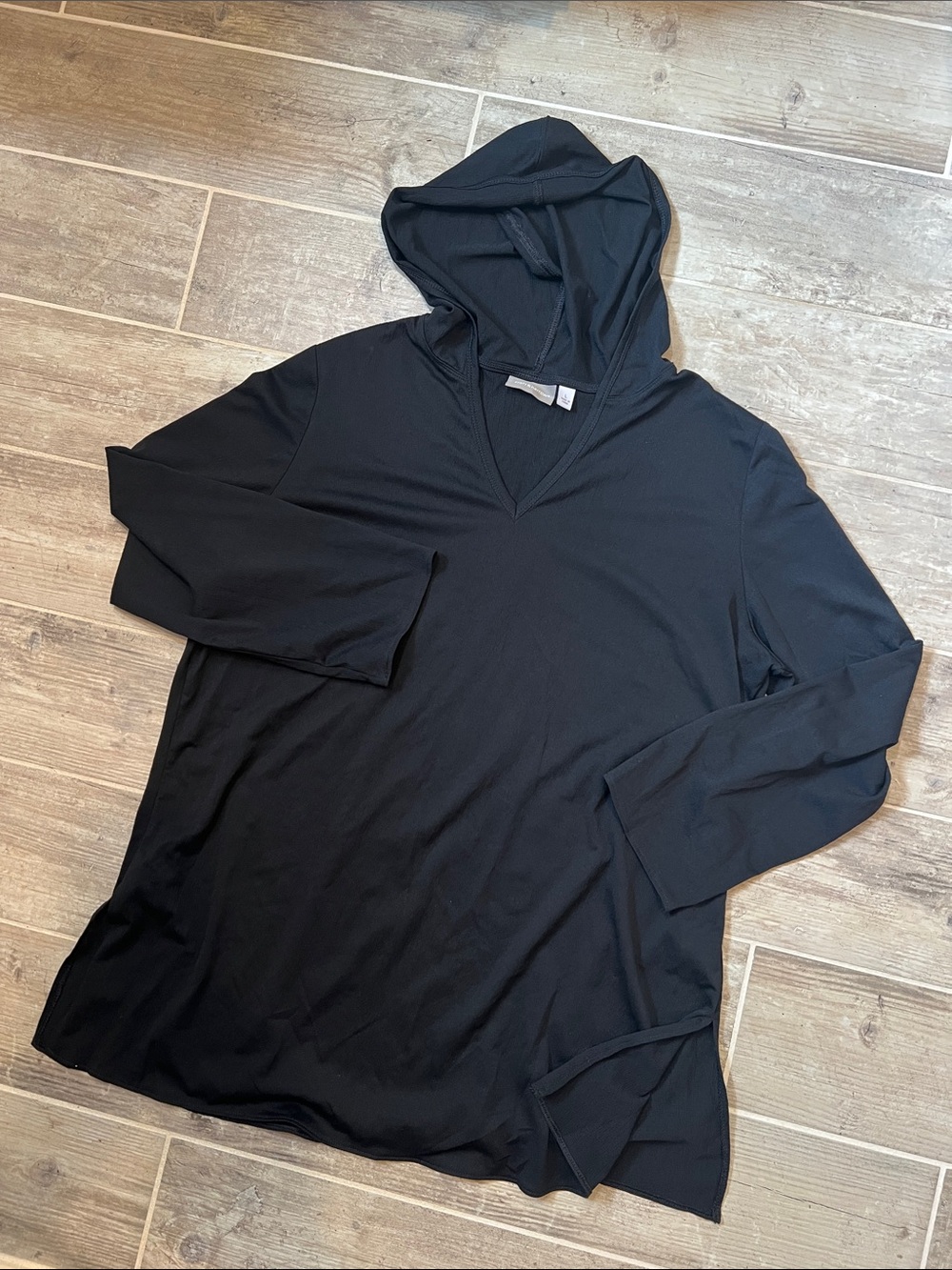 Women’s Black Hooded V-Neck Long Sleeve Coverup size L